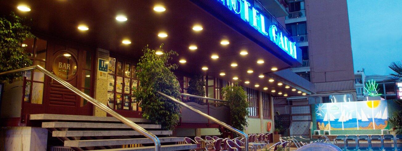 Eingang Hotel Garbi