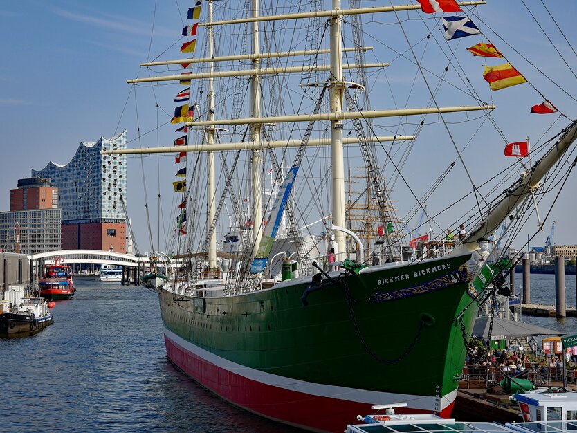 Hamburg Hafenrundfahrt, Elbe, Opernhaus, Schiff